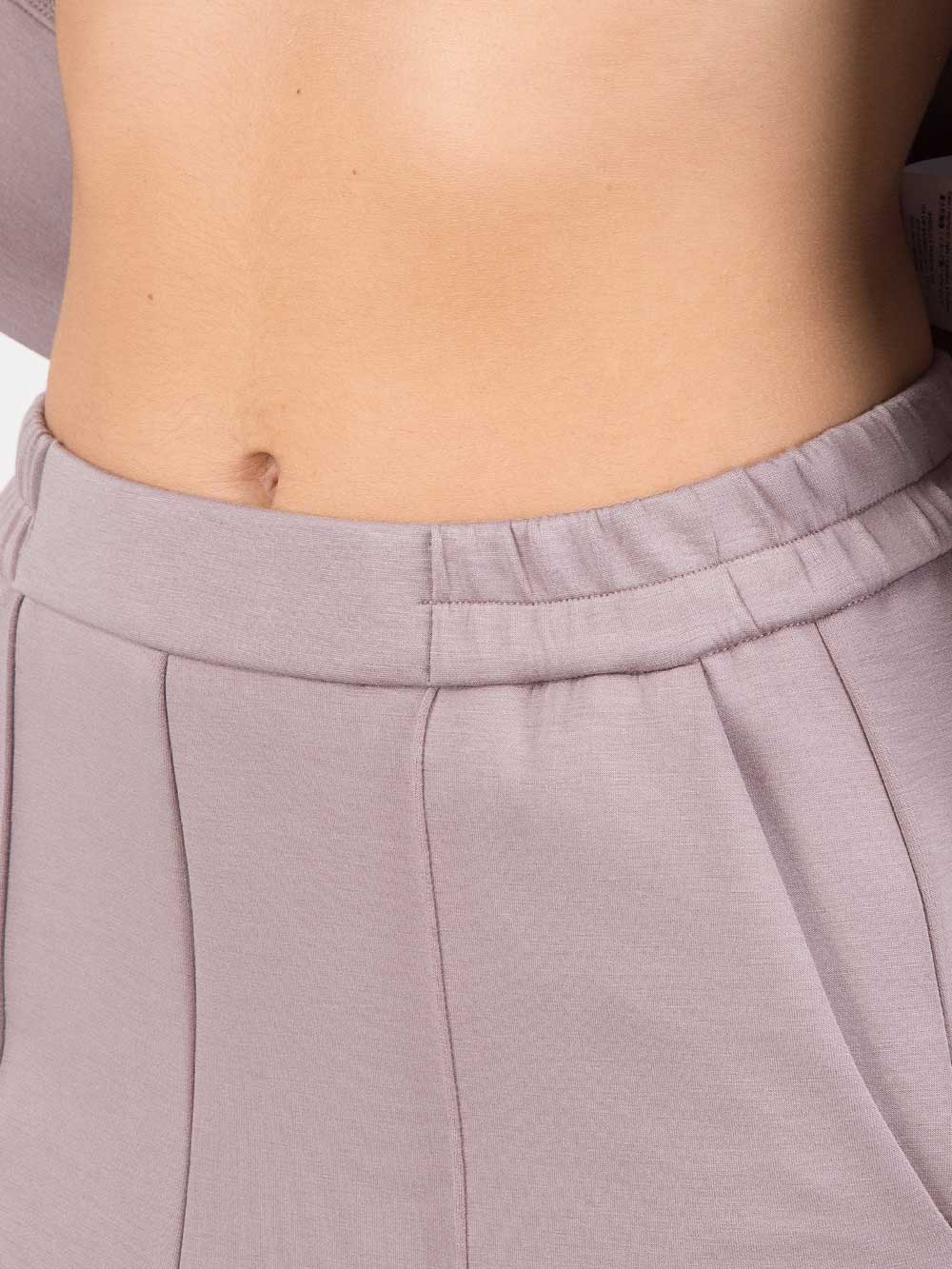 Pantaloni cropped