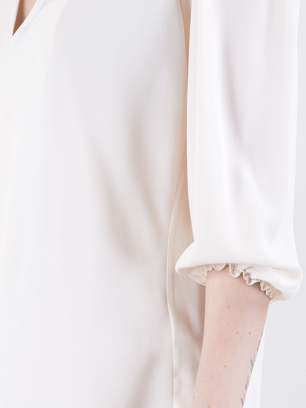 Blusa con scollo a V
