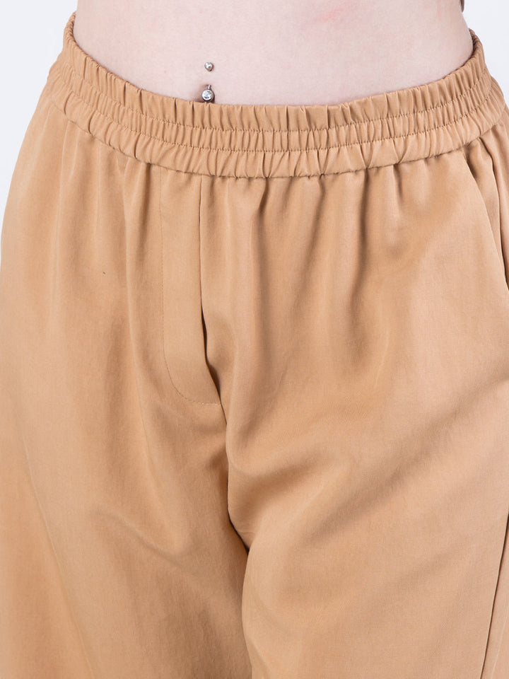 Pantaloni a gamba larga