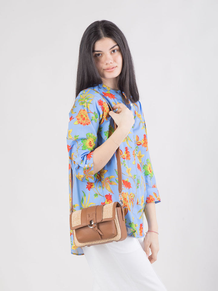 Borsa flap in pelle e rafia