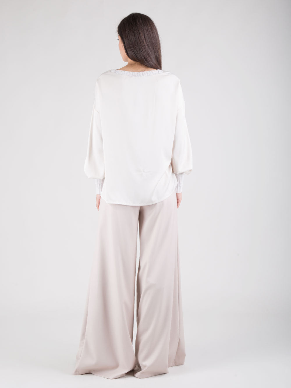 Pantaloni ampi