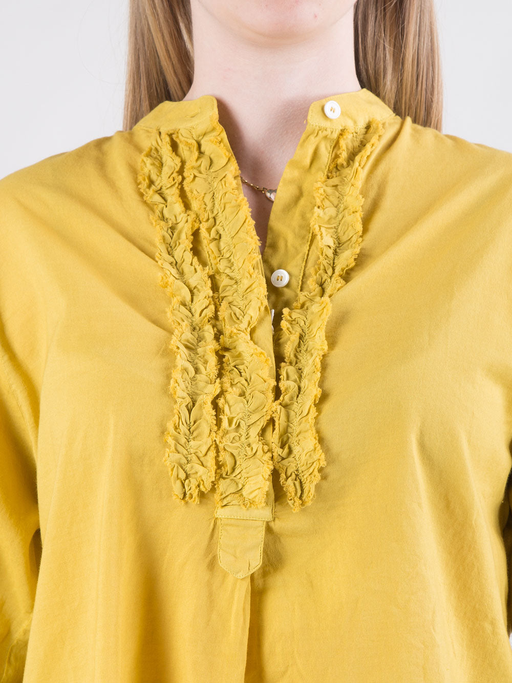 Camicia con collo alla coreana e rouche