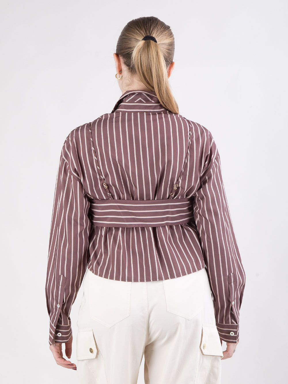 Camicia cropped con top applicato