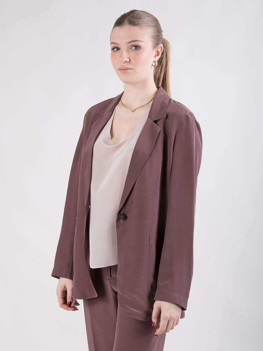 Tailleur in seta viscosa lavata