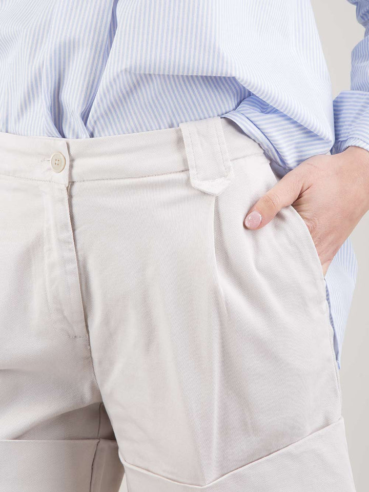 Shorts con risvolti