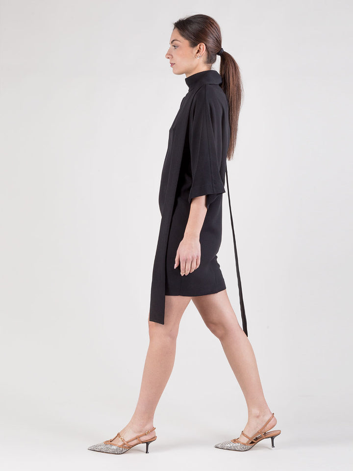 Abito corto con fusciacca