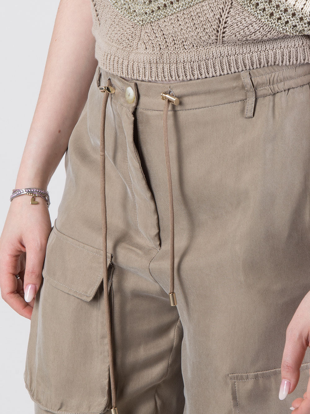 Pantalone cargo a gamba ampia