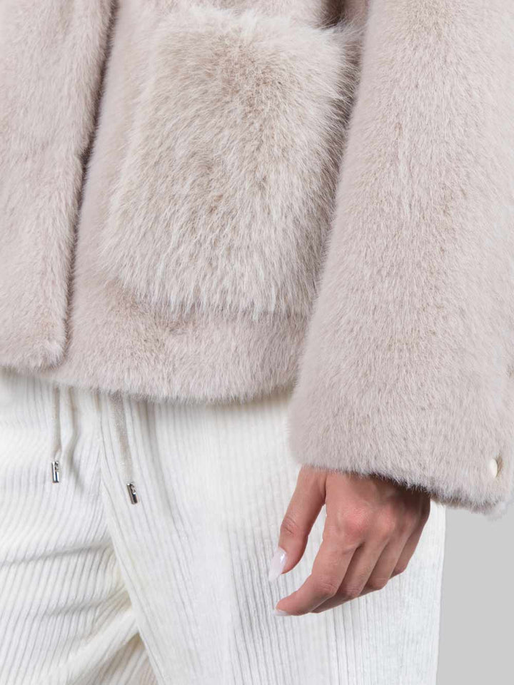 Short eco fur with hood