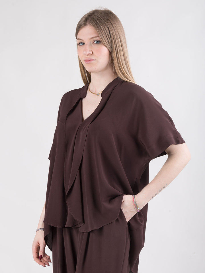 Completo blusa e pantalone