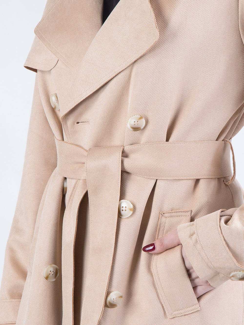 Trench in eco suede con cintura