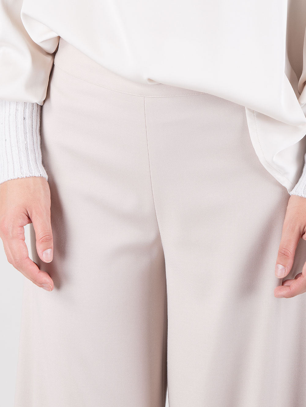 Pantaloni ampi