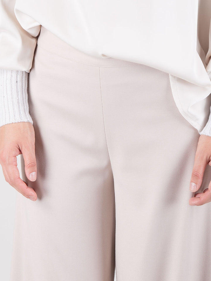Pantaloni ampi