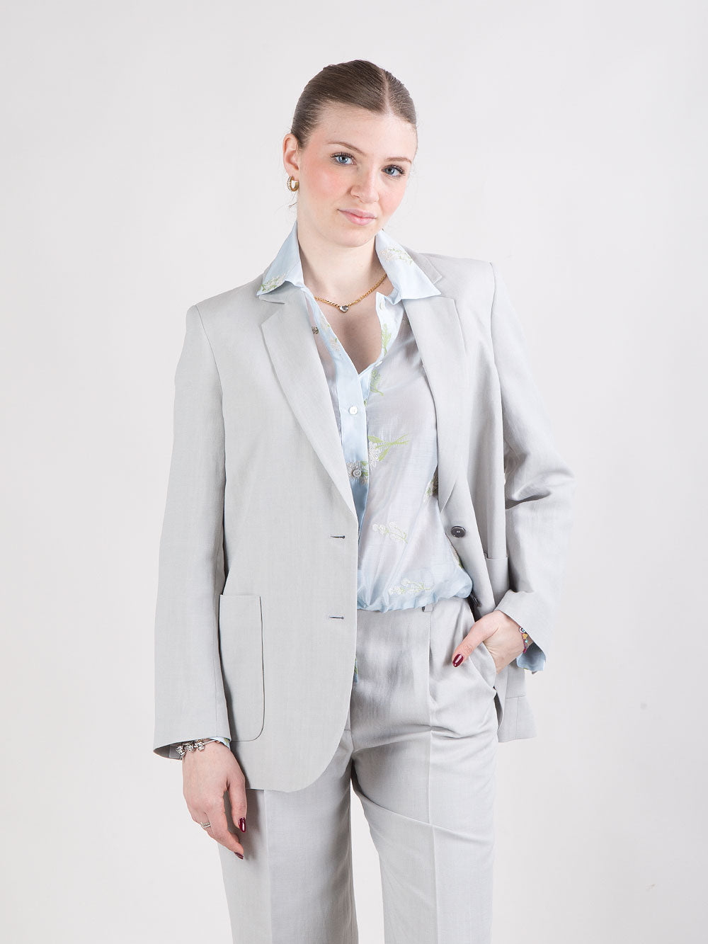 Tailleur in viscosa e lino