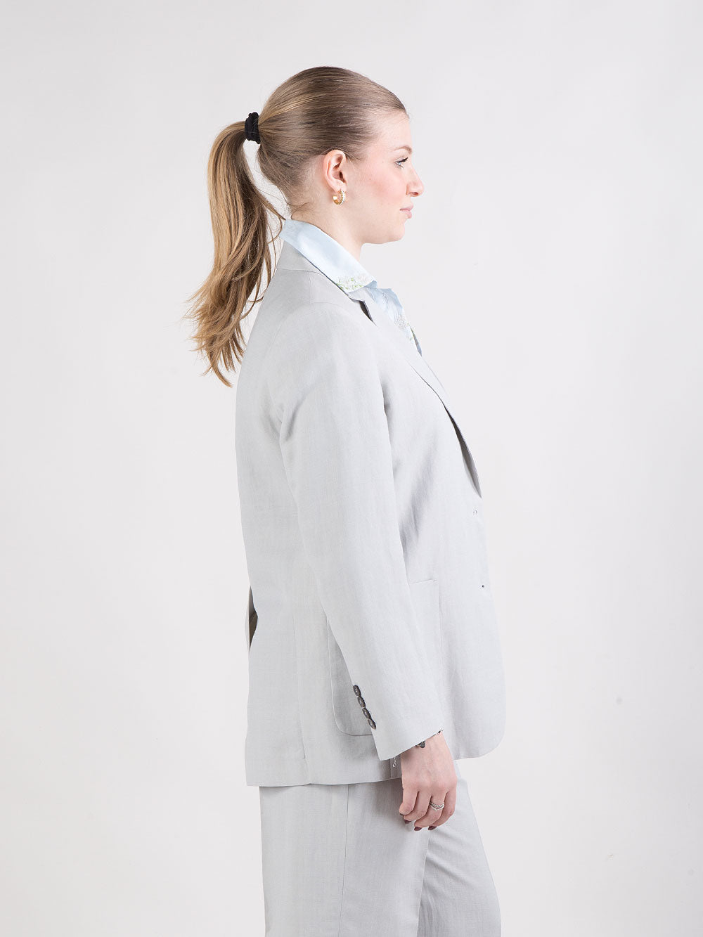 Tailleur in viscosa e lino