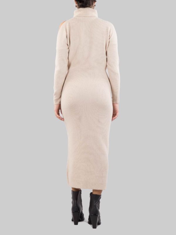 ABITO MIDI BEIGE A COSTINE CON COLLO ALTO E APERTURA SULLA SPALLA