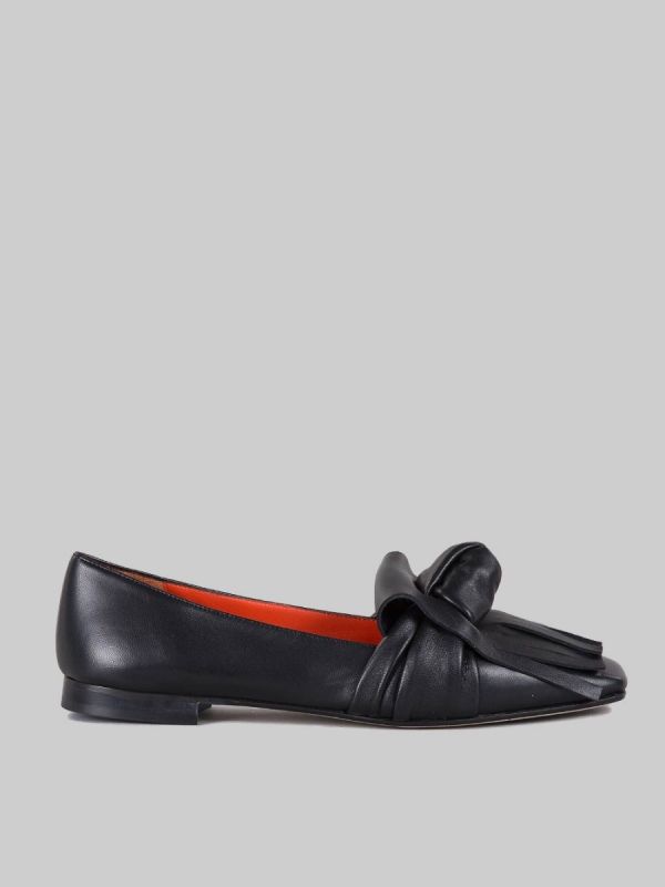 BLACK LEATHER BALLERINAS WITH KNOT AND TASSELS