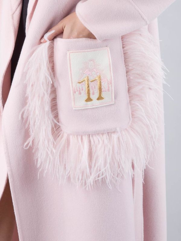 CAPPOTTO LUNGO IN LANA ROSA CON TASCHE PROFILATE DI PIUME