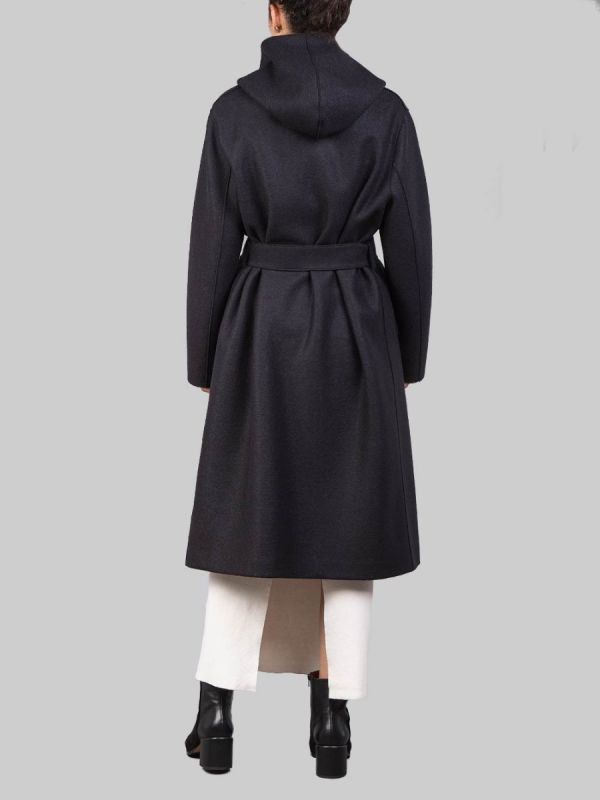 CAPPOTTO LUNGO NERO "A VESTAGLIA" IN LANA VERGINE PRESSATA CON CINTURA