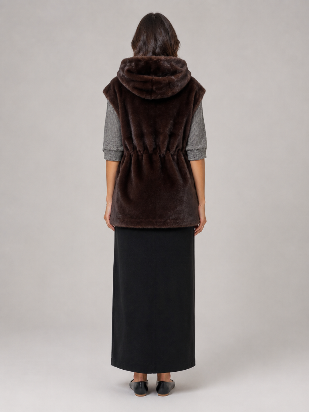 Gilet in eco pelliccia con coulisse