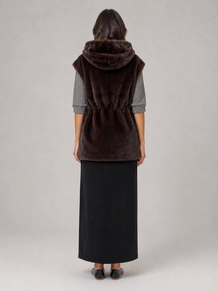 Gilet in eco pelliccia con coulisse