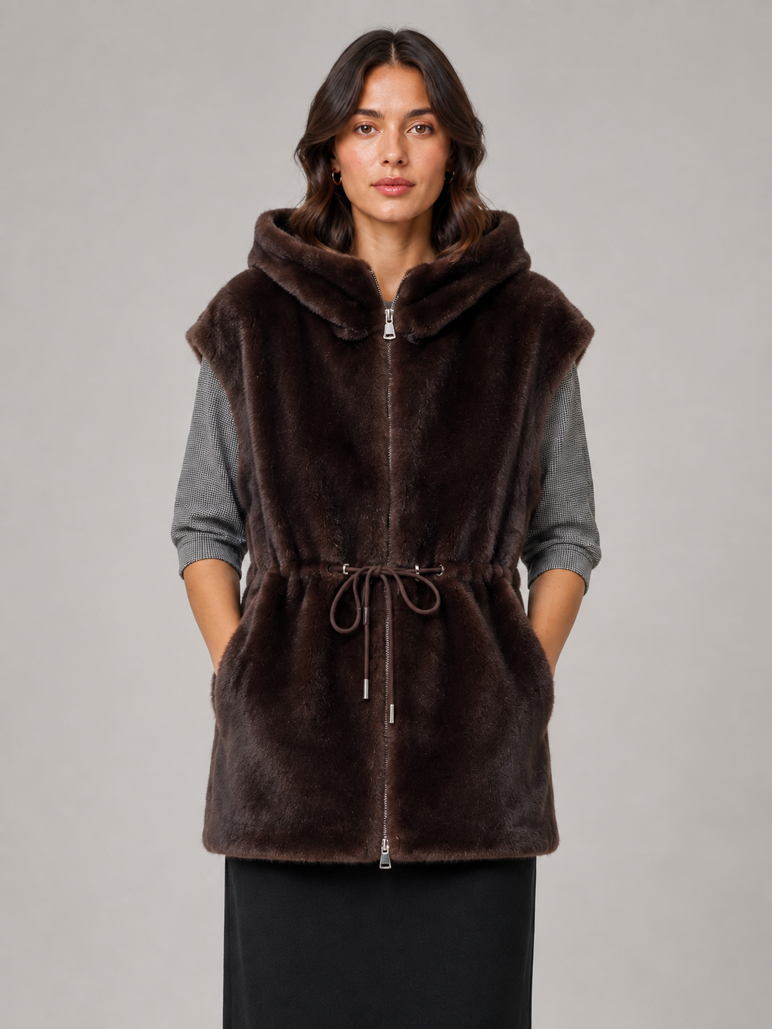 Gilet in eco pelliccia con coulisse