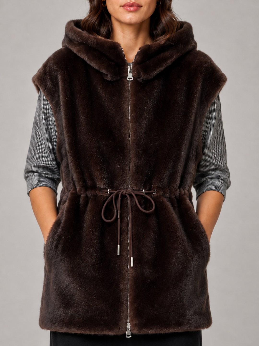 Gilet in eco pelliccia con coulisse