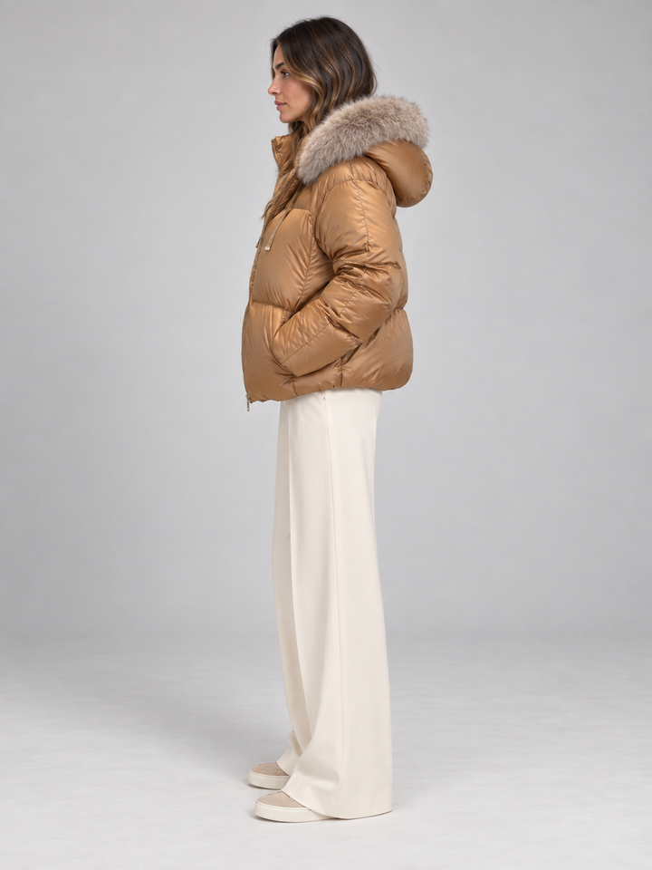 Bomber con cappuccio in pelliccia