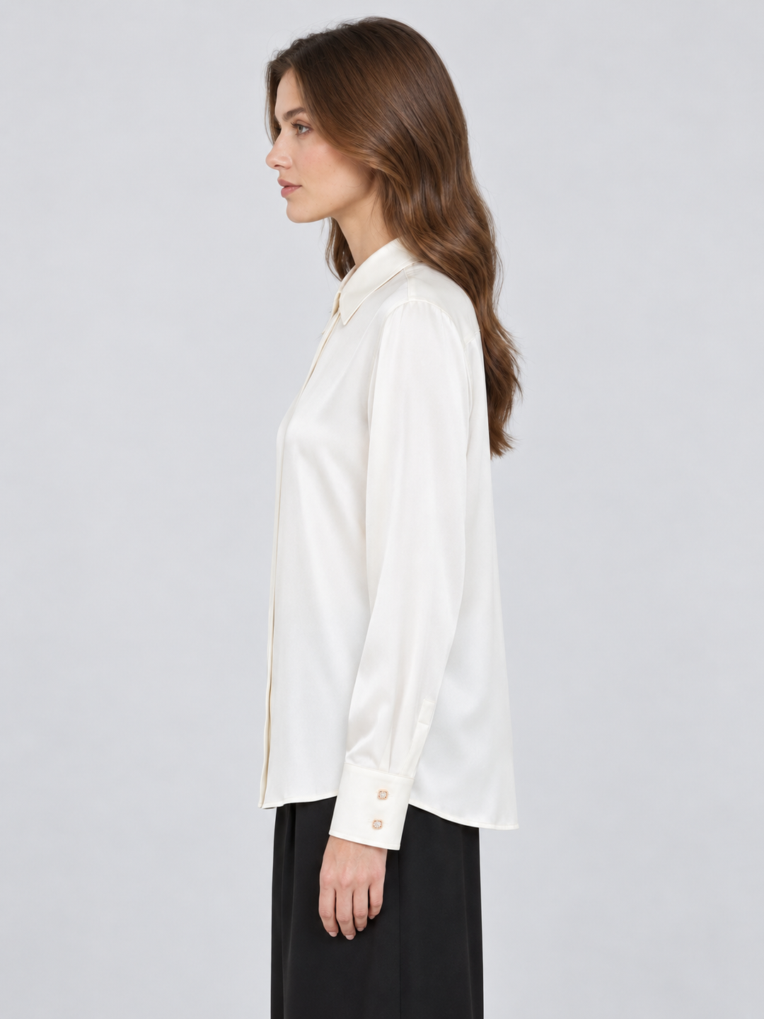 Camicia di seta con bottoni gioiello