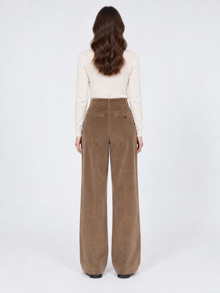 Pantalone ampio in velluto a coste