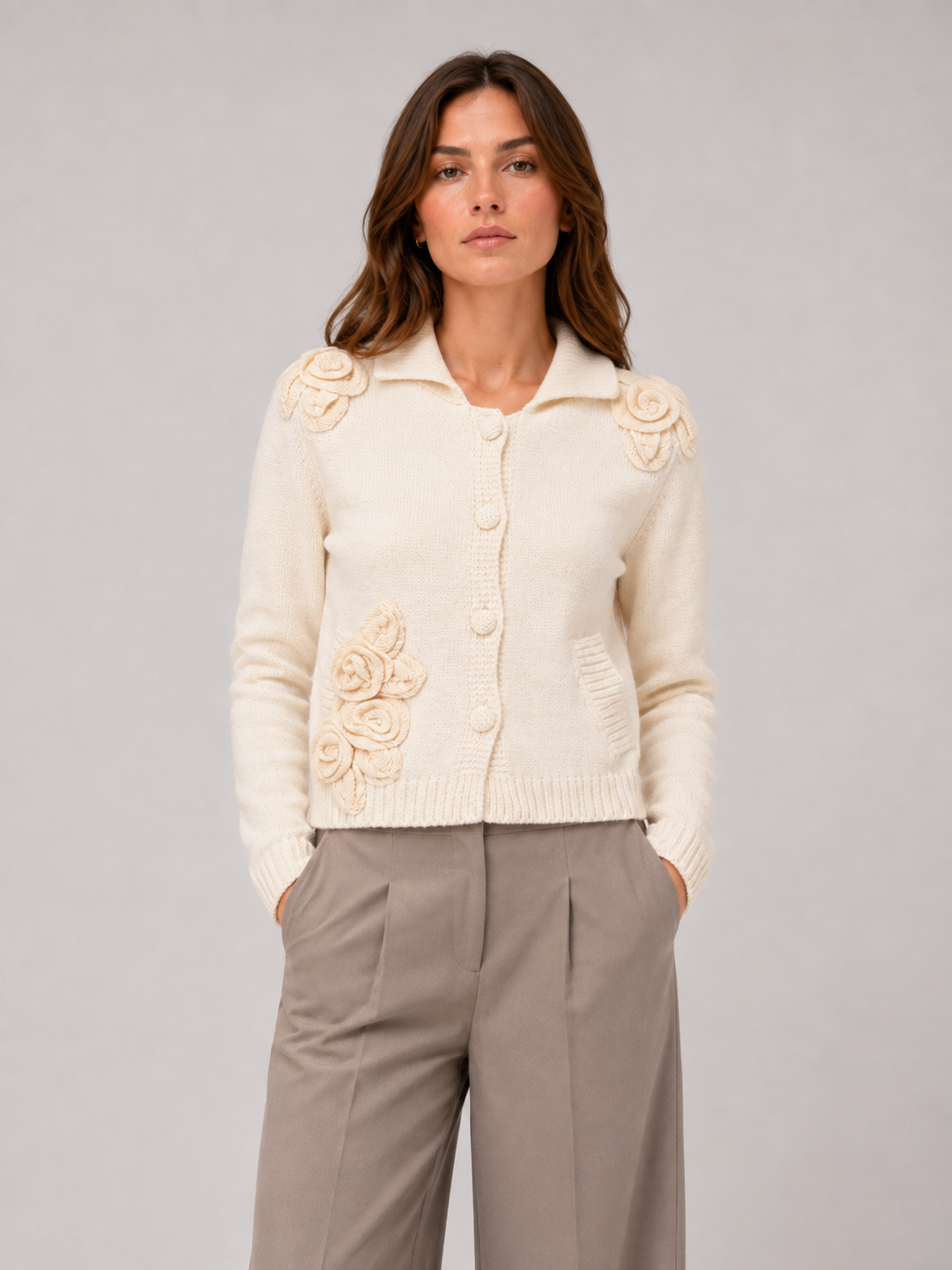 Cardigan Nero con Applicazioni Floreali