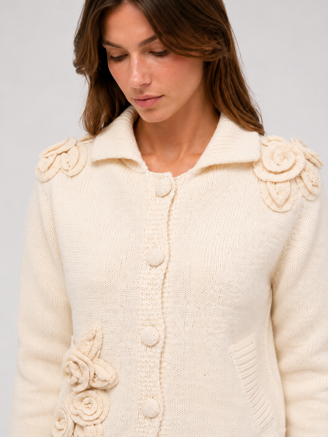 Cardigan Nero con Applicazioni Floreali