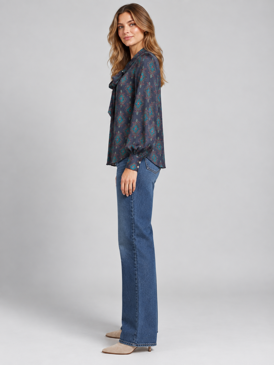 Camicia in viscosa con fiocco