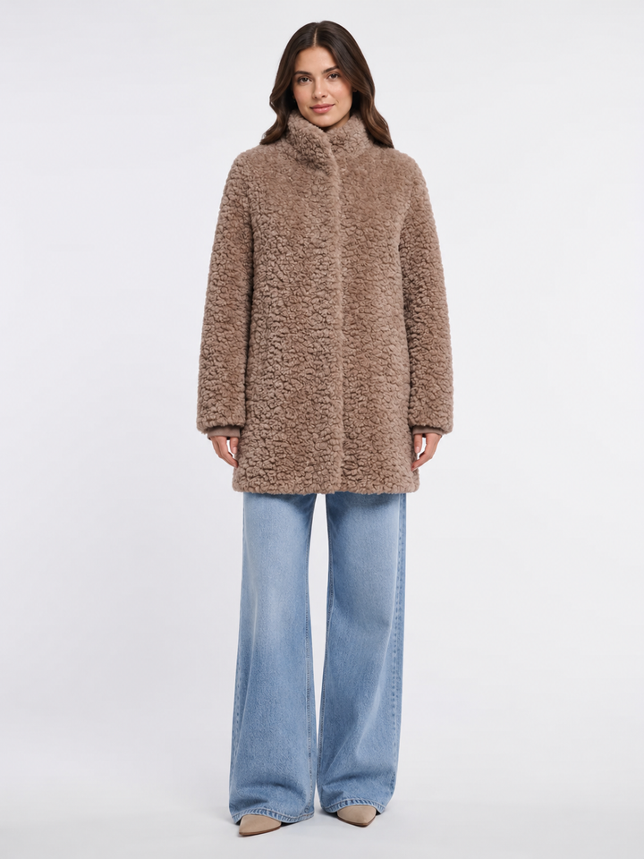Cappotto Midi in Ecopelliccia con Collo Alto