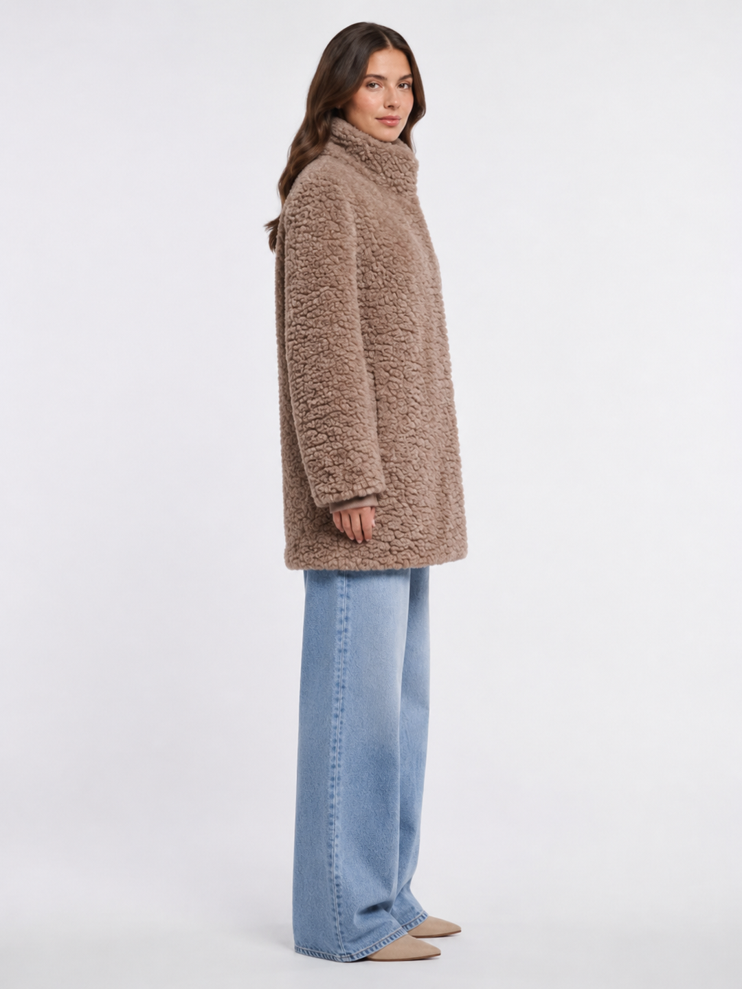 Cappotto Midi in Ecopelliccia con Collo Alto