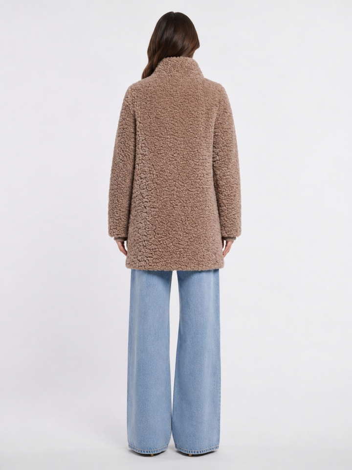 Cappotto Midi in Ecopelliccia con Collo Alto