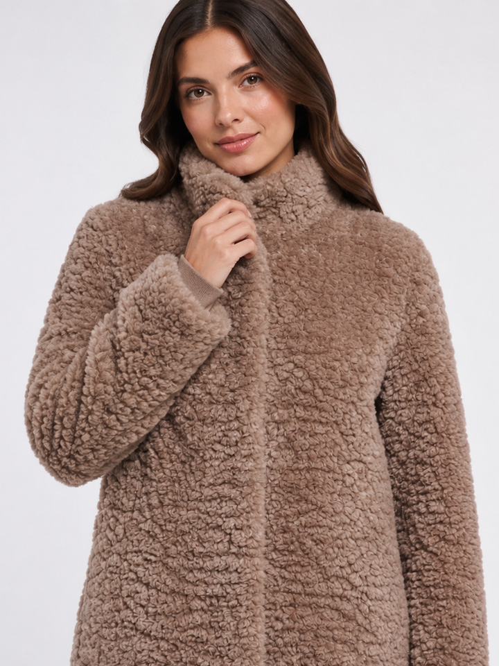 Cappotto Midi in Ecopelliccia con Collo Alto