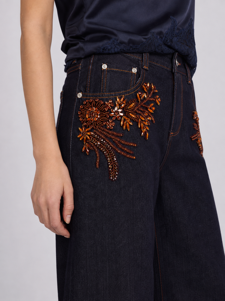 Jeans flare con ricami