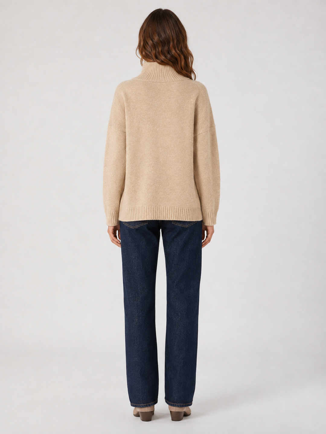 Maglia dolcevita in pura lana beige