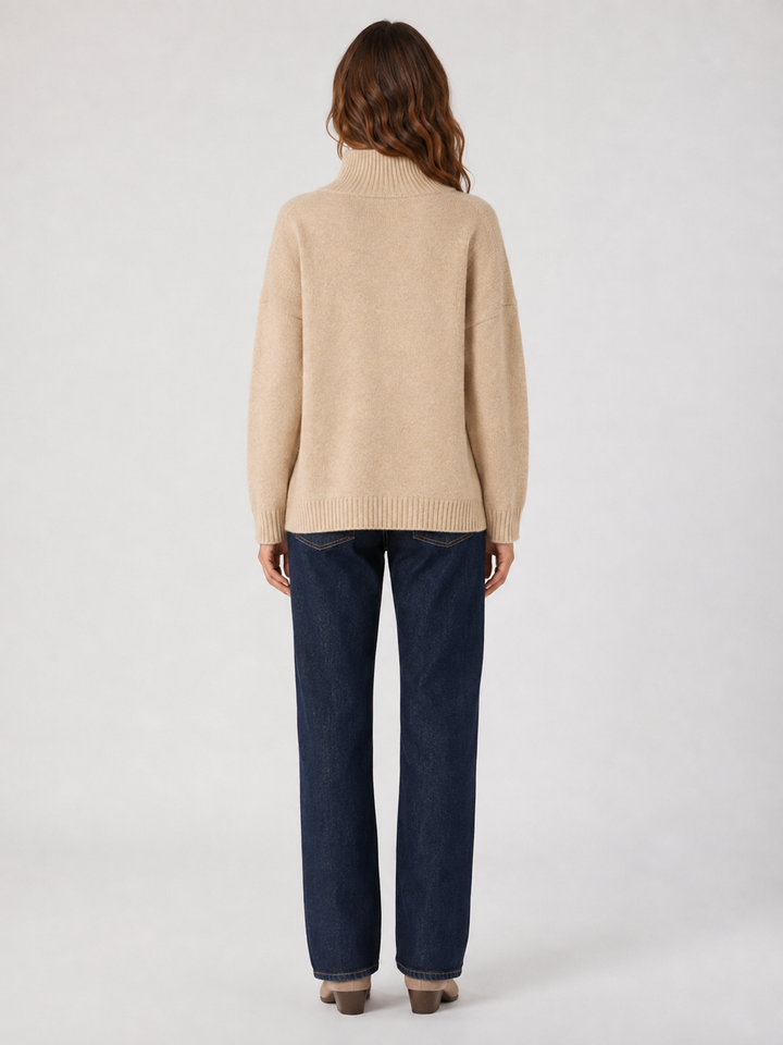Maglia dolcevita in pura lana beige