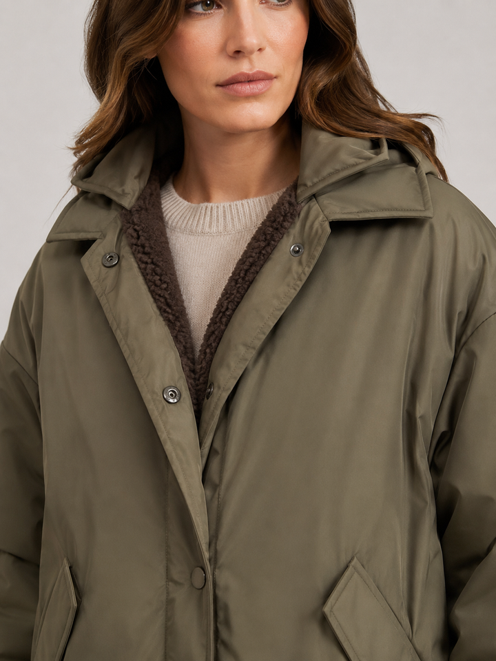 Parka corto imbottito con teddy
