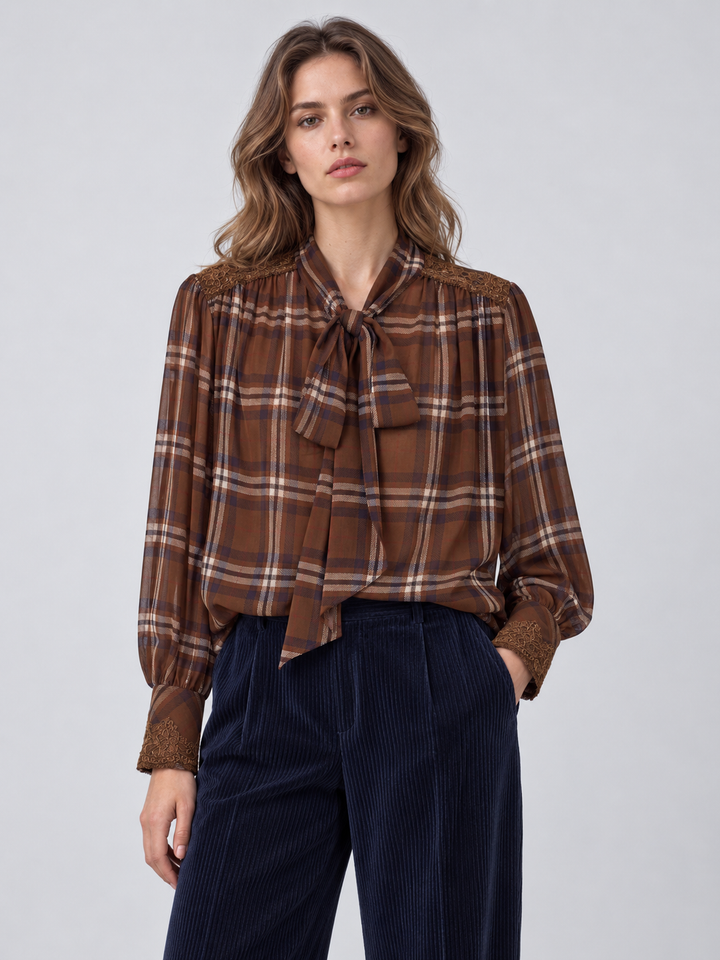Camicia in georgette con collo a foulard