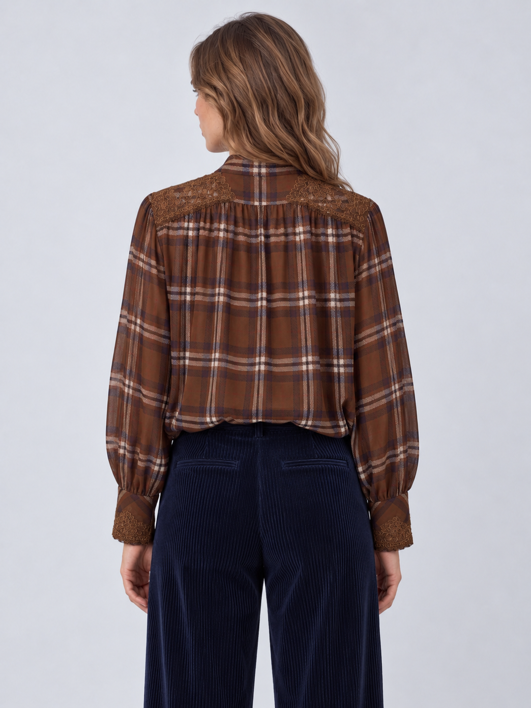 Camicia in georgette con collo a foulard