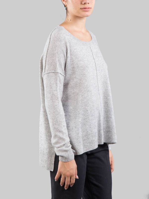 MAGLIA GRIGIO CHIARO IN CASHMERE GIROCOLLO CON RIGA