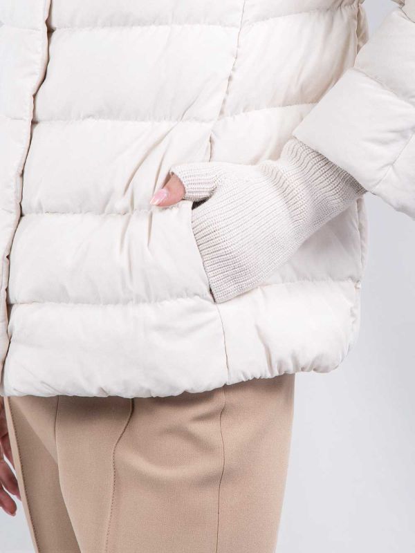 CAPPA CORTA EFFETTO SUEDE CON MANICOTTI