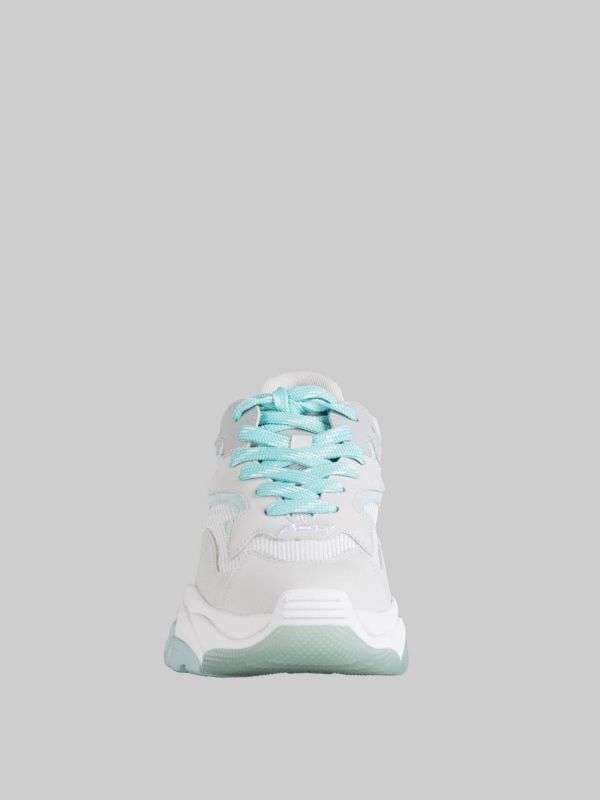 SNEAKER ADDICT IN PELLE E TELA TECNICA BIANCHE E CELESTE ACQUA