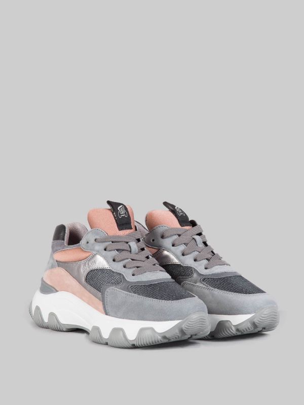 SNEAKER HYPERACTIVE IN PELLE LAMINATA, SUEDE E RETE TECNICA CON GLITTER