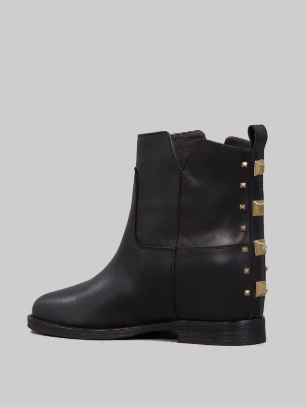 STIVALETTI NERI IN PELLE CON BORCHIE ORO POSTERIORI