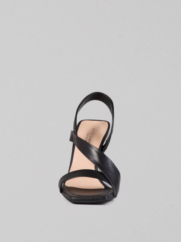SMOOTH LEATHER SANDALS