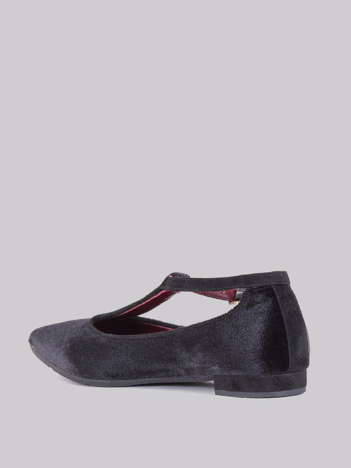 Velvet ballerinas