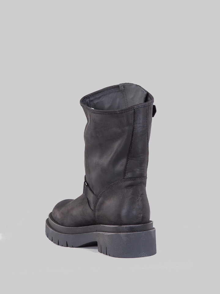 Biker boots